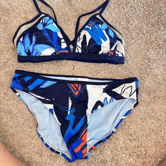 NIKE BIKINI BOTTOM SIZE 12 - Picture 5 of 5